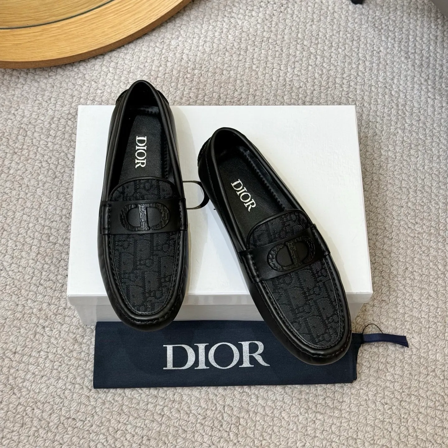 Men's clothing and shoes 💰420! (Yangli) Quality DIOR [Dior’s latest arrival] real auction hot-selling Doudou shoes 🔍DIOR) new Doudou shoes 👍Belgian designer Martin Margiela serves as Gucci shoe designer y full of charm, luxury style gentleman upper: imported cowhide, lining with spring sweat-absorbent first-layer sheepskin. Outsole Brand outsole, the last stitching on the bottom will never come off; equipped with classic Gucci exquisite hardware C D buckle💋The whole pair of shoes is fashionable and casual without losing high-end style; standard 38-46